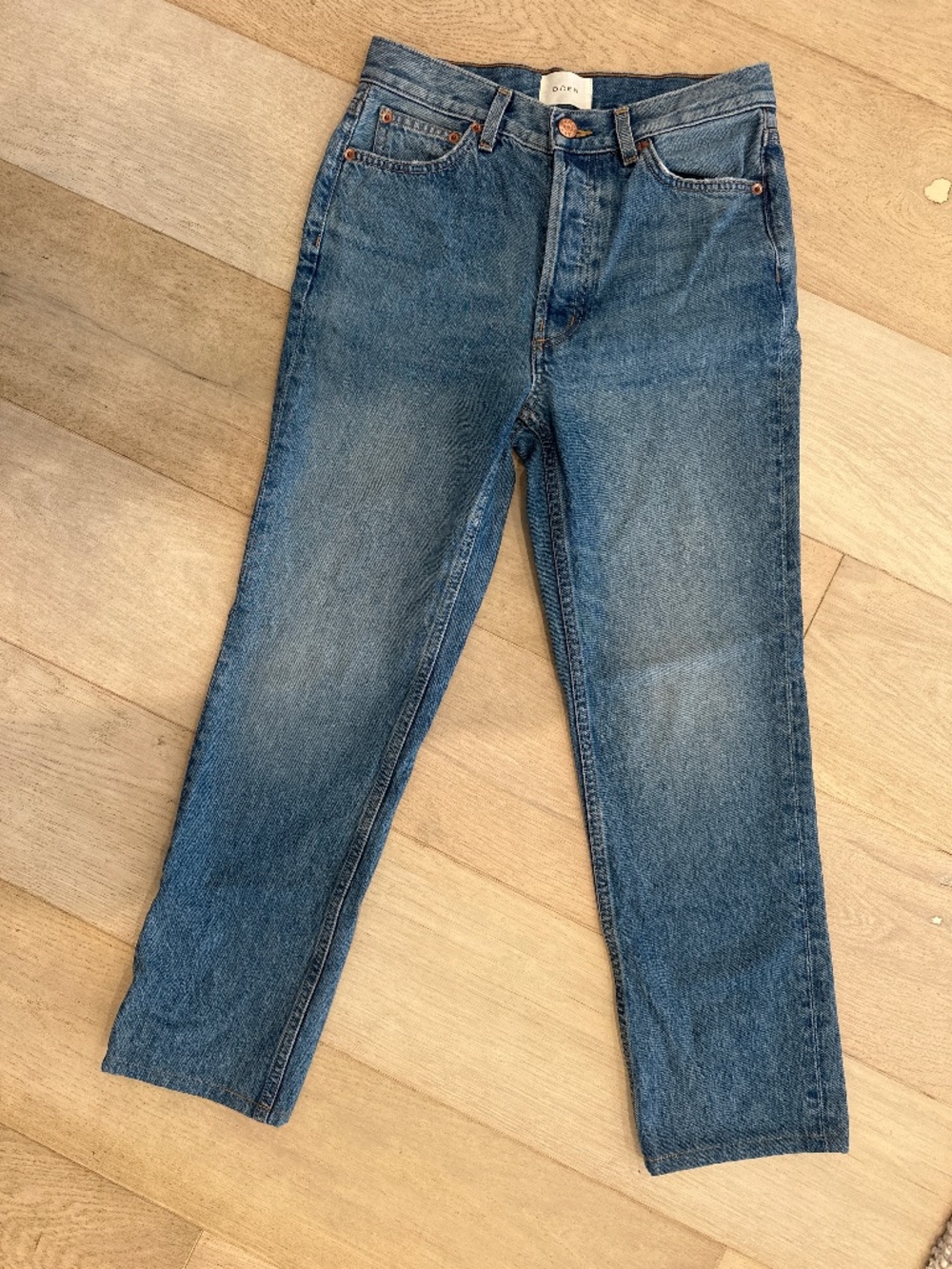 Doen, diana crop, genieve, size 24, new, without tags, have been hemmed